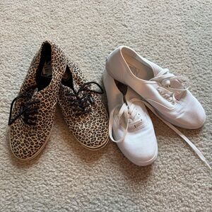 2 Pairs Vans Lo Pro Leopard and White Canvas